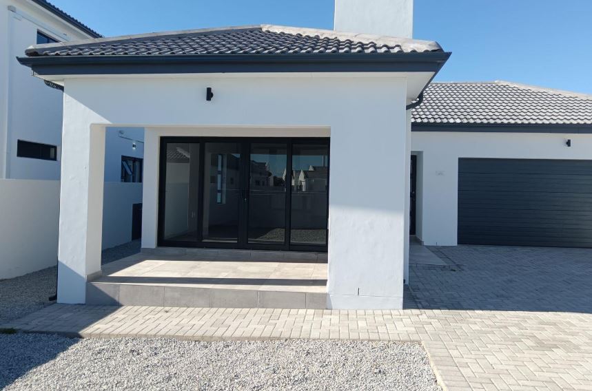 3 Bedroom Property for Sale in Sandy Point Western Cape